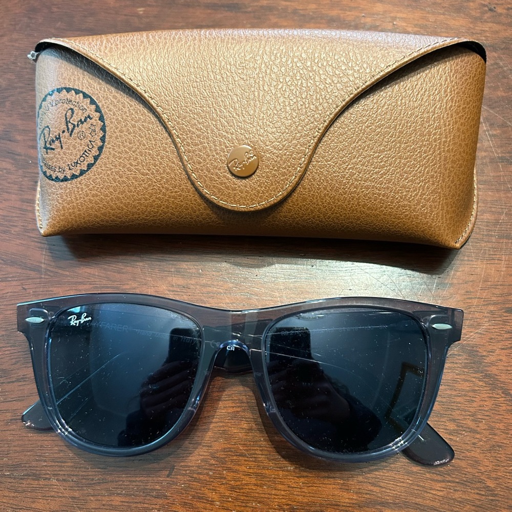 Ray-Ban Classic Black Sunglasses with Brown Case